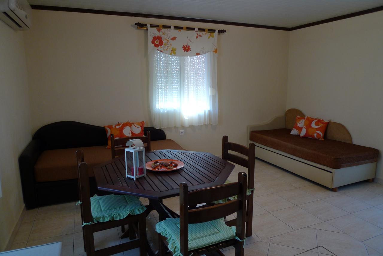 Haus Platanos Apartments & Bungalows By The Sea Βουρβουρού Εξωτερικό φωτογραφία